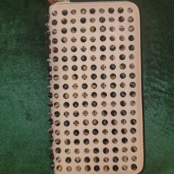 🎉 Cream Christian Louboutin Zip Around Panettone Wallet - Picture 1 of 10